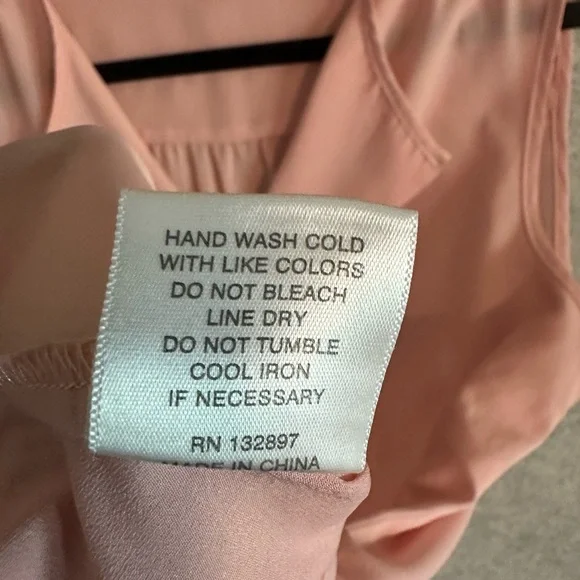 Rose & Olive Blush Pink Sleeveless V-Neck Chiffon Camisole - Picture 4 of 6